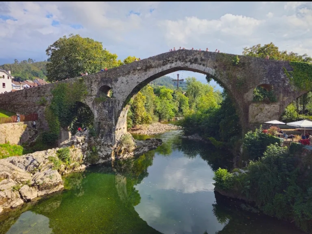 Cangas de Onís: una excursión imprescindible durante tu estancia en La Llosa de Villahormes