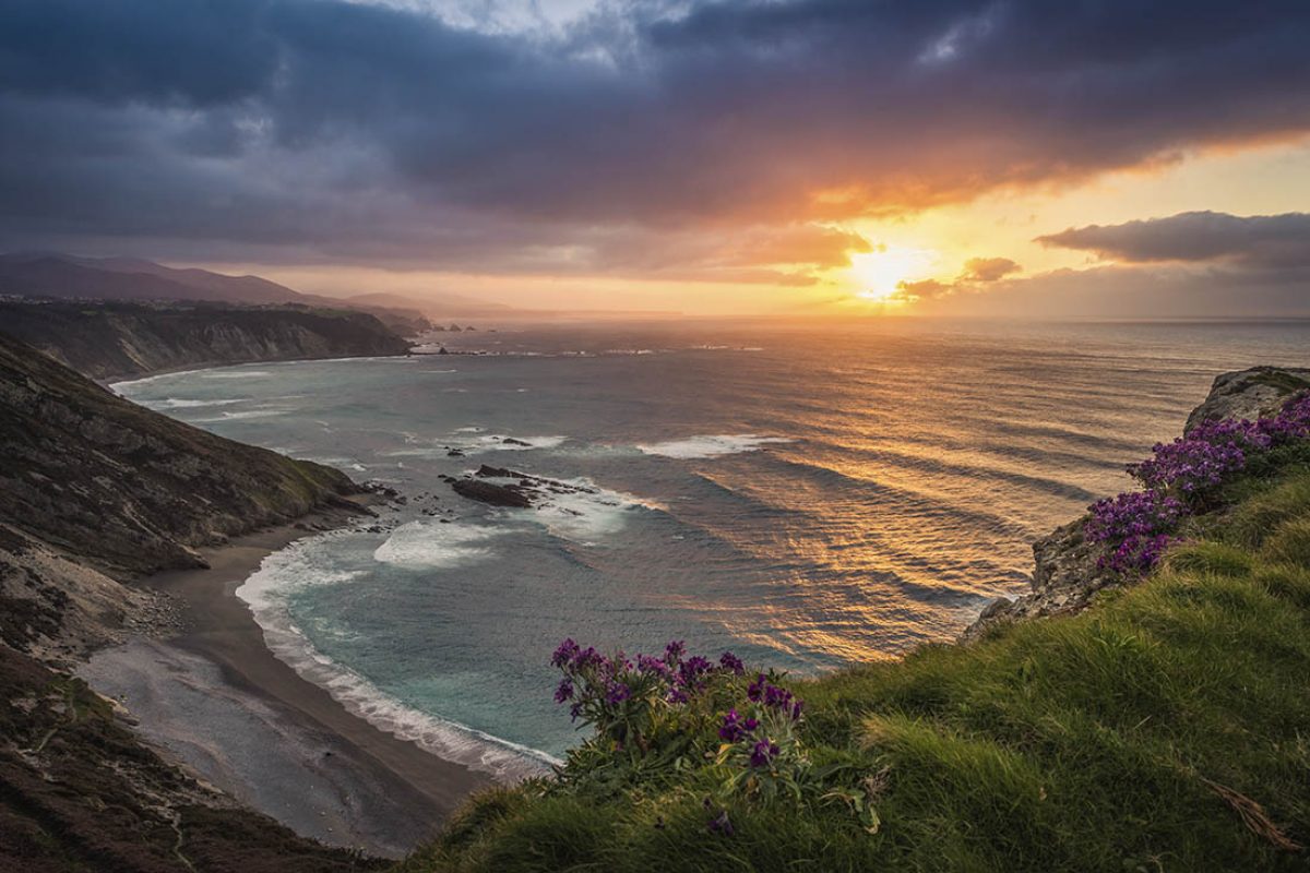 Costa occidental o costa oriental de Asturias